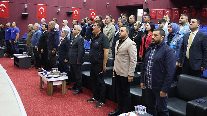 Elazığ'da 'Su altı arama ve kurtarma' eğitimi gerçekleştirildi