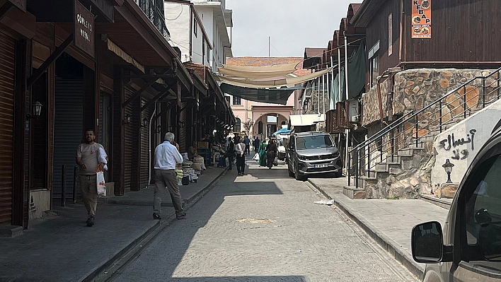 Elazığ'da termometreler 40 dereceyi aştı, cadde ve sokaklar boş kaldı