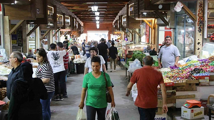 Elazığ'da Tezgahlar Rengarenk: Bu Bayram Cep Yakacak!