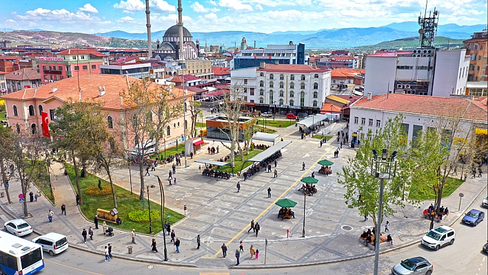 Elazığ'da Ticaret Doğduğu Sokaklara Döndü