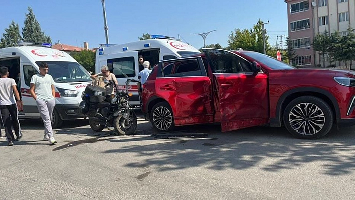 Elazığ'da TOGG ile motosiklet çarpıştı!