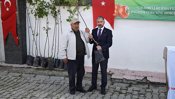 Elazığ'da Trabzon Hurması Fidan Dağıtımı Yapıldı