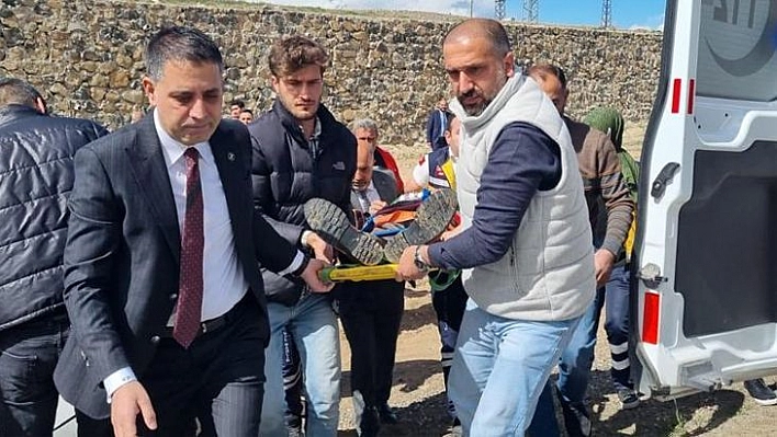 Elazığ'da trafik kazası: 1'i ağır 2 yaralı