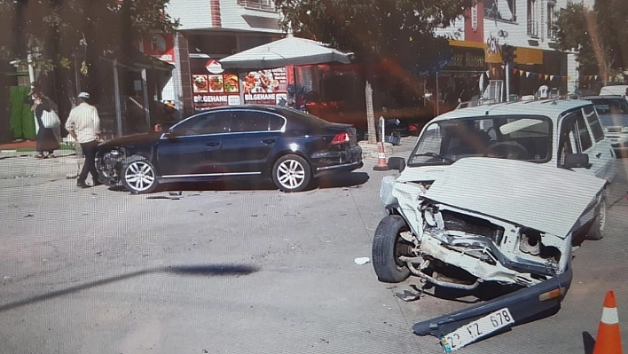 Elazığ'da trafik kazası: 2 yaralı