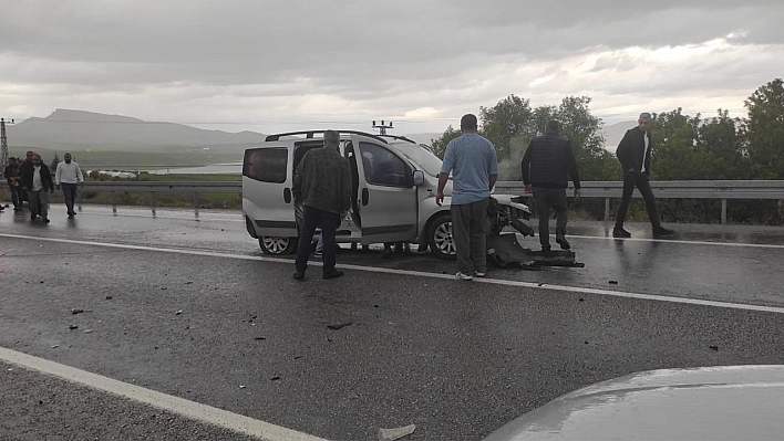 Elazığ'da trafik kazası: 2 yaralı