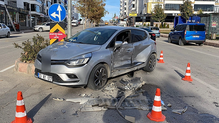 Elazığ'da trafik kazası: 2 yaralı