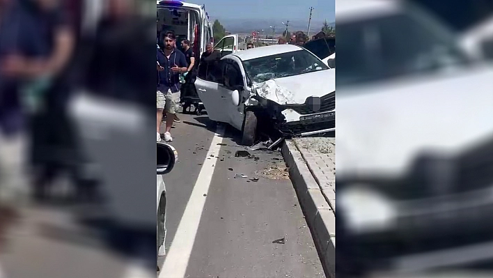 Elazığ'da trafik kazası: 3 yaralı