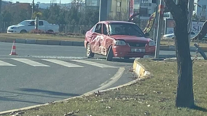 Elazığ'da Trafik Kazası: 4 Yaralı