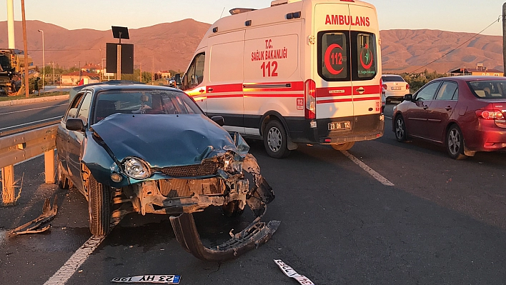 Elazığ'da Trafik Kazası: 4 Yaralı