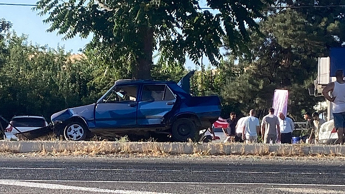 Elazığ'da trafik kazası: 1'i ağır 3 yaralı