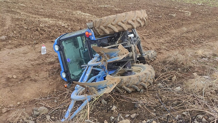 Elazığ'da traktör devrildi: 1 yaralı