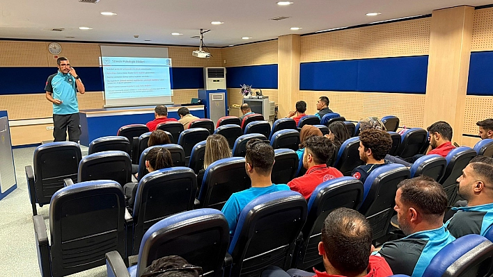 Elazığ'da UMKE Personeline Psikososyal destek eğitimi verildi