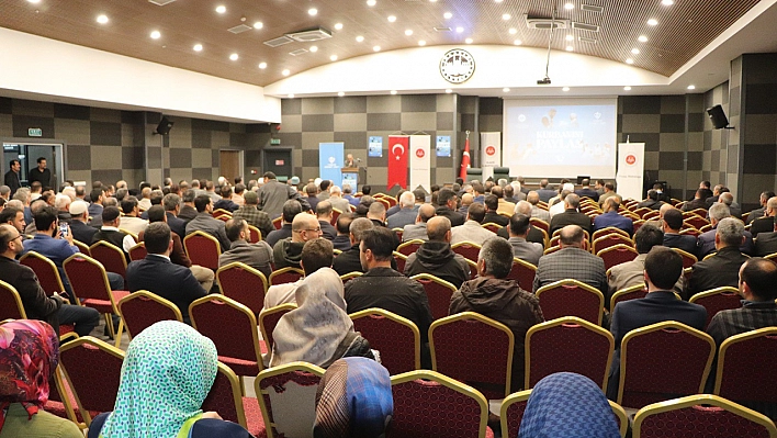 Elazığ'da vekalet yoluyla kurban ve yaz kur'an kursları tanıtım toplantısı düzenlendi