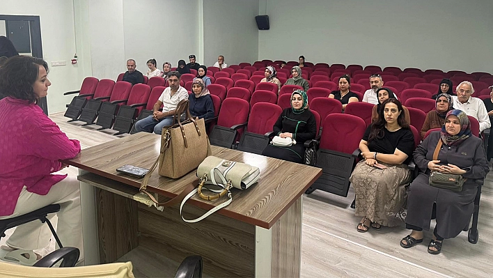 Elazığ'da veliler ile tanışma toplantısı düzenlendi