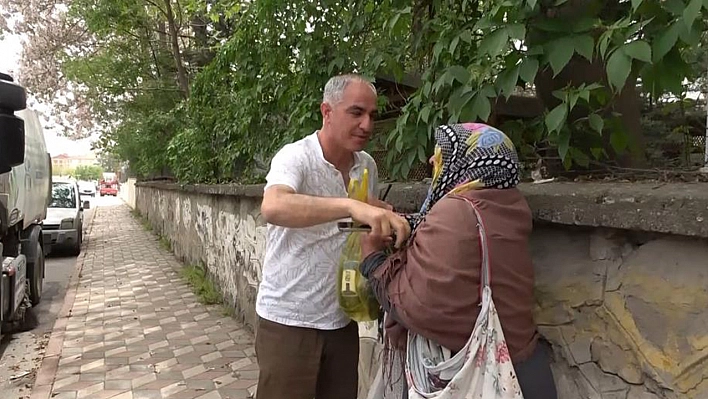 Elazığ'da Yakalanan Dilencinin Yeni Taktiği Görüntülendi!