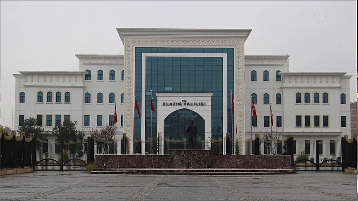 Elazığ'da yıllardır şikayetlere neden olan konuya Hatipoğlu neşteri