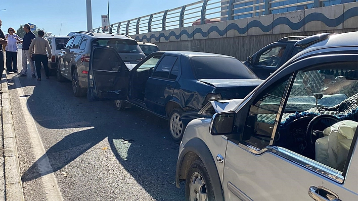 Elazığ'da zincirleme trafik kazası