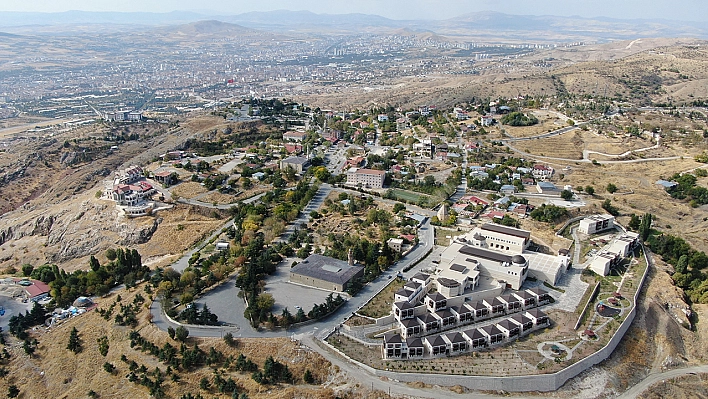 Elazığ'daki bu mahalle 4 büyük deprem gördü ama dimdik ayakta