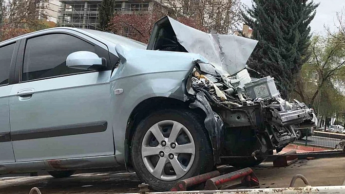 Elazığ'daki Kazada Yaralanan Sürücü Hayatını Kaybetti