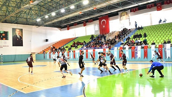 Elazığ derbinde gülen Gençlikspor oldu