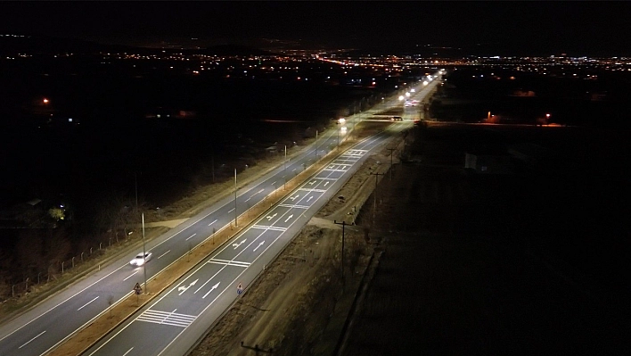 Elazığ-Diyarbakır yolu led aydınlatma projesi tamamlanıyor