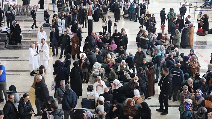 Elazığ Havalimanı'nda kutsal yoğunluk