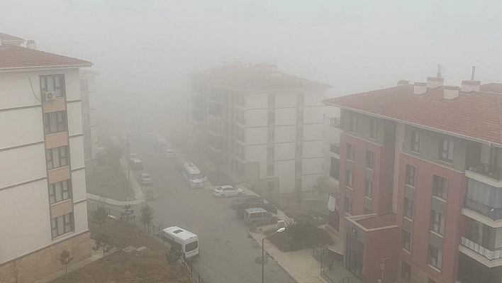 Elazığ'ın yüksek kesimlerde sis etkili oldu