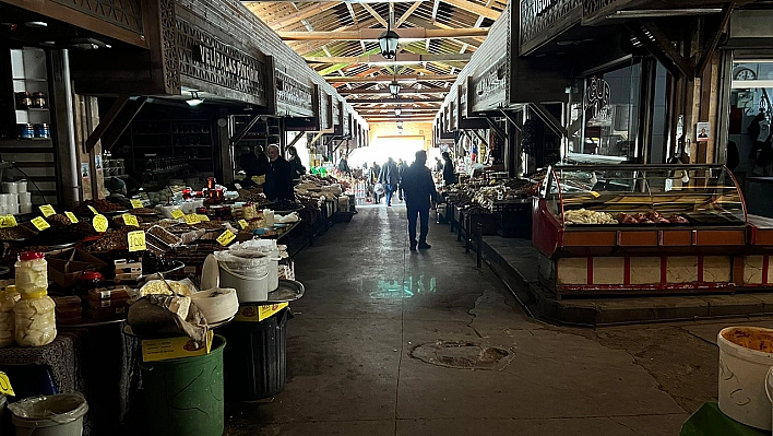 Elazığ Kapalı Çarşı Karanlığa Gömüldü