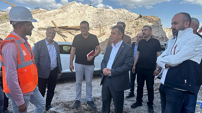 Elazığ Milletvekili Prof. Dr. Erol Keleş, Mahalle Ziyaretlerini Sürdürüyor