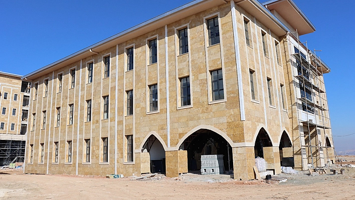 Elazığ Polis Eğitim Merkezi Hizmet Binasında Çalışmalar Devam Ediyor