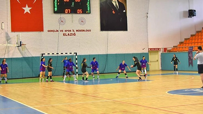 Elazığ SYSK: 20 – Mersin BŞB: 22