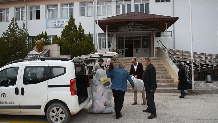 Elazığ Ticaret Borsası'ndan Öğrencilere Giyim Yardımı