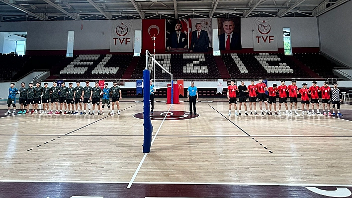 Elazığ, Türkiye voleybol yarı finallerine başarıyla ev sahipliği yaptı