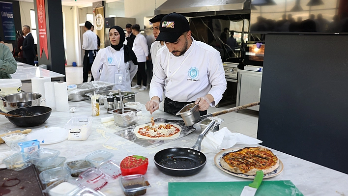 Elazığlı genç şef adayı Malatya'daki gastronomi yarışmasında fark yarattı