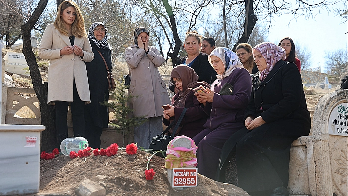 Elazığlı kadınlar katledilen Gazeteciyi 8 Mart 'ta unutmadı