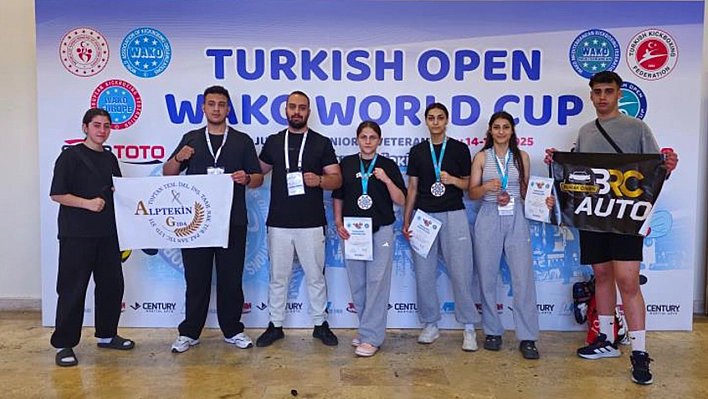 Elazığlı sporcular Antalya'da madalyaları topladı