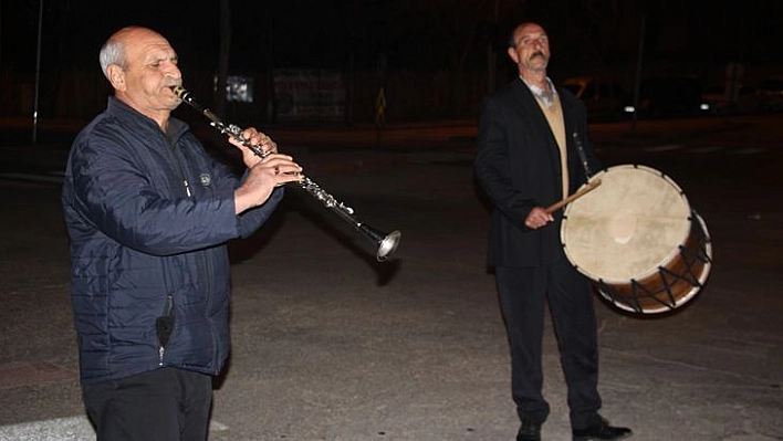 Elazığlılar İlk Sahura Davul ve Klarnet Sesiyle Uyandı