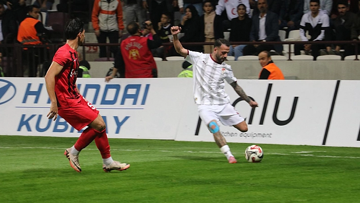 Elazığspor seriye veda etti: Kastamonuspor'a 2-1 mağlup