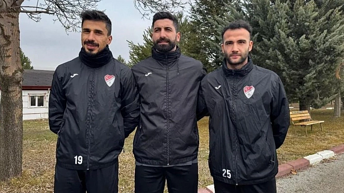 Elazığspor'un yeni transferlerin lisansları çıkarıldı