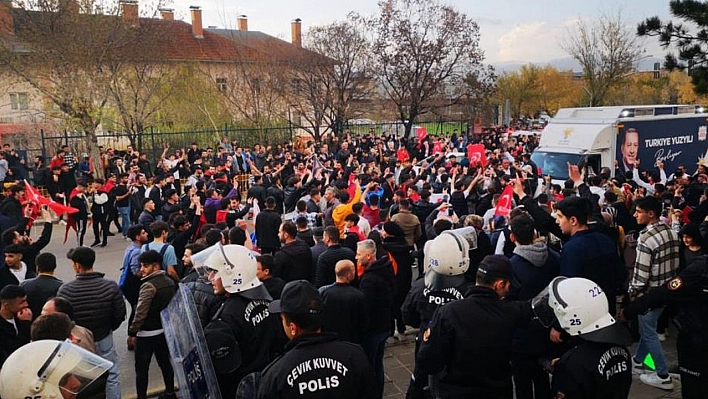 Erzurum'da İmamoğlu mitinginde olay