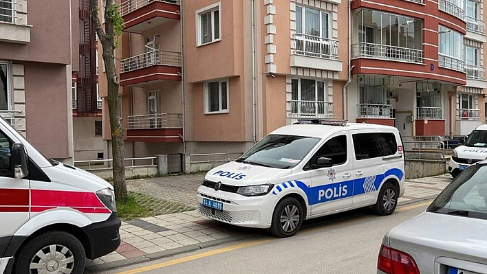 Eşiyle Boşanma Aşamasındaydı, Doğalgaz Borusuna Asılı Halde Cansız Bedeni Bulundu