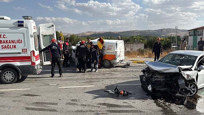 Feci kaza: 1 ölü, 4 yaralı