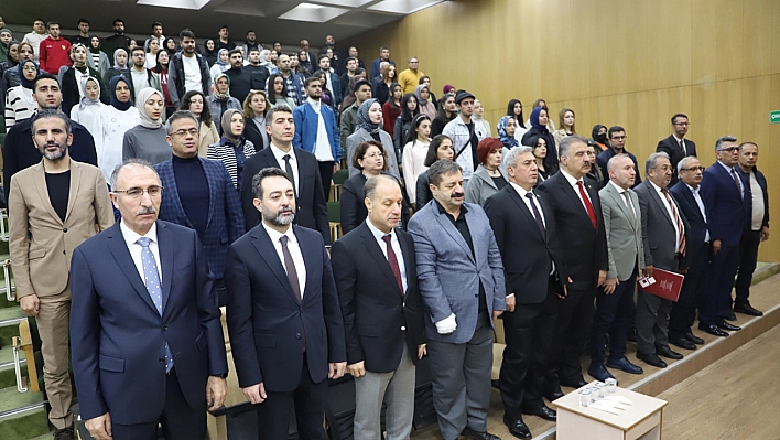 Fırat Üniversitesinde Cumhuriyet Bayramı nedeniyle konferans düzenlendi