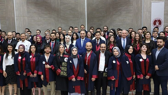 Fırat Üniversitesi Diş Hekimliği Fakültesi Mezuniyet Töreni Yapıldı