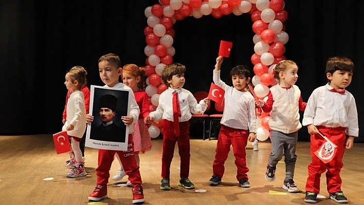 Fırat Üniversitesi Kreş ve Gündüz Bakımevinde 29 Ekim Cumhuriyet Bayramı Coşkuyla Kutlandı