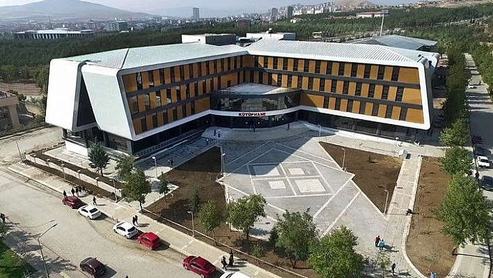 Fırat Üniversitesi Kütüphanesi Çalışma Saatlerinde Değişiklik Yapıldı