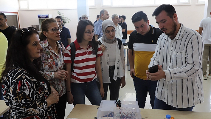 Fırat Üniversitesi Mühendislik Fakültesi'nde Öğrenci Bitirme Proje Yarışması Düzenlendi