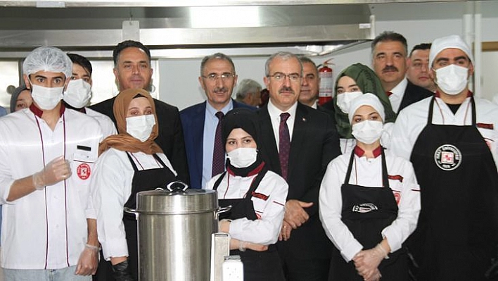 Fırat Üniversitesi'nde Aşçılık Mutfağı Açıldı