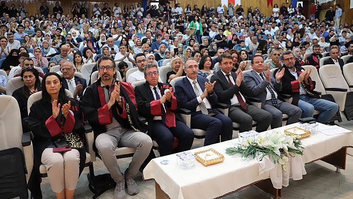 Fırat Üniversitesi'nde mezuniyet heyecanı