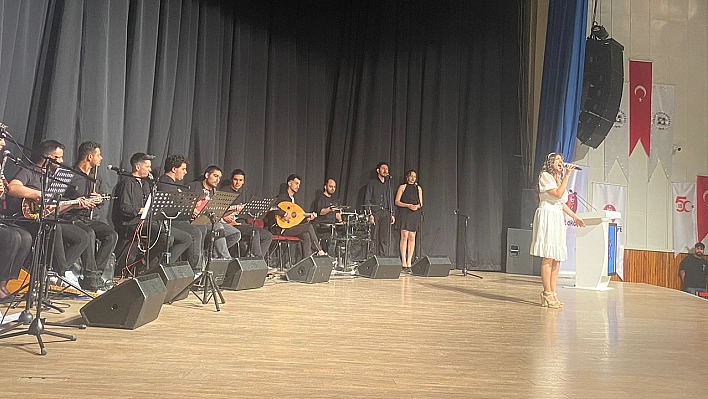 Fırat Üniversitesi'nde Vet Akort rüzgarı: Sanat ve coşku aynı sahneyi paylaştı